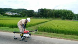 岡山県津山市にてドローン農薬散布！