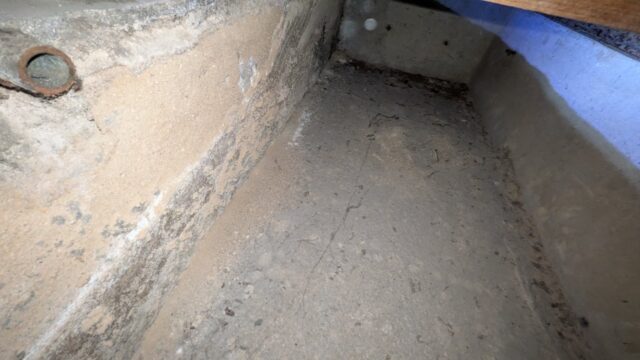 【広島市 安佐南区】古いお家の「床下」から動物の気配…?徹底的な死骸調査と今後の侵入対策を実施|便利屋 万
