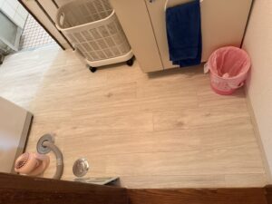 広島市中区でささくれた床にクッションフロアを綺麗に貼り付けたプチリフォーム施工後